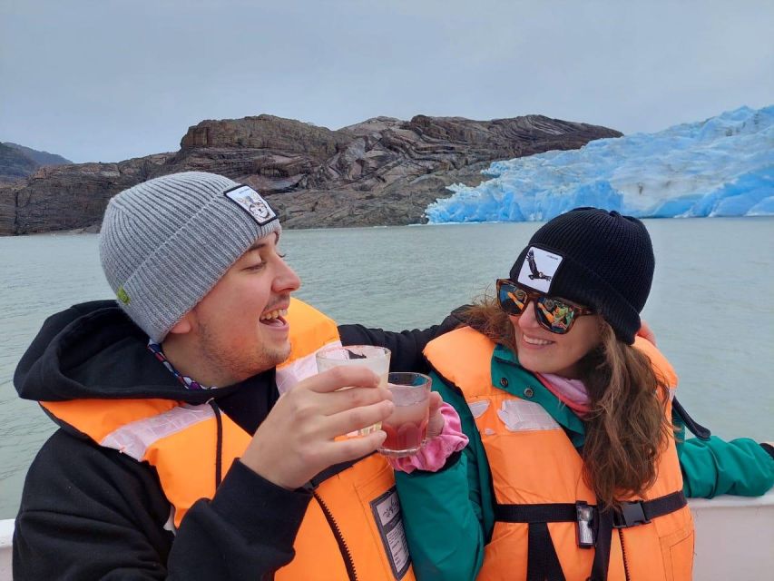 Puerto Natales: Grey Glacier Navigation w/ Transport - The Two-Hour Ride From Puerto Natales