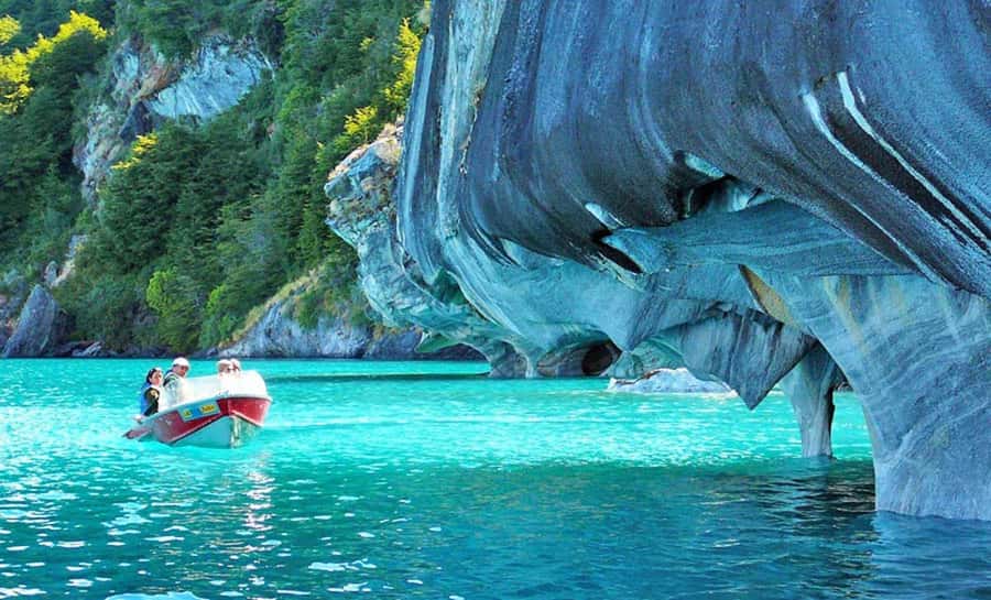 Puerto Tranquilo: Capillas de Mármol + Cathedral Boat Trip - Meeting in Puerto Tranquilo and reaching the dock