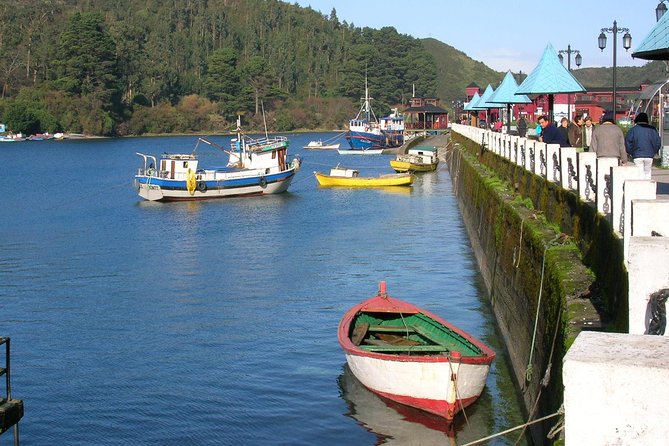 Puerto Varas: Half day, traditional city tour - Llanquihue Lake and the possible Osorno view