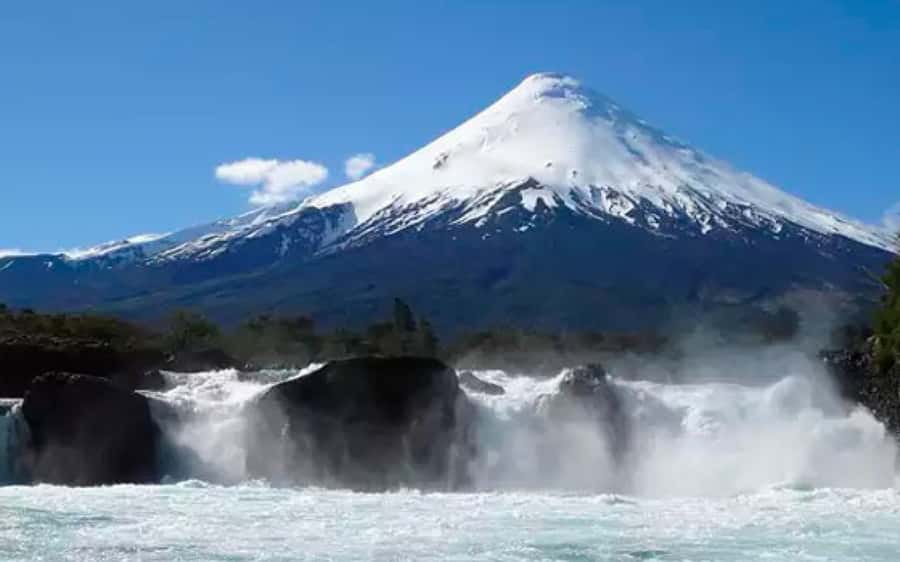 Puerto Varas: Osorno Volcano Day Trip by Air-conditioned Van - Leaving Puerto Varas for Ensenada