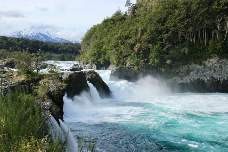 Puerto Varas: Osorno Volcano, Petrohue Falls Full-day Trip - Petrohué Falls and the turquoise river