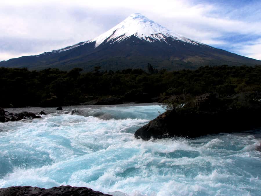 Puerto Varas: Osorno Volcano, Petrohue Falls Full-day Trip - What to bring and what to leave behind