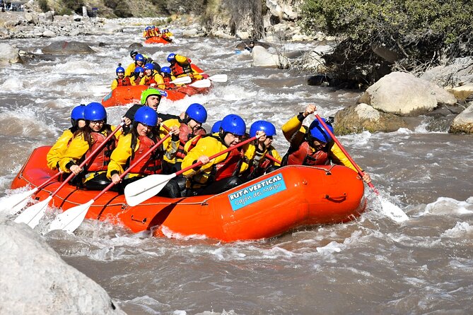 Rafting Adventure in the Maipo Cajon - The safety briefing is more than a formality