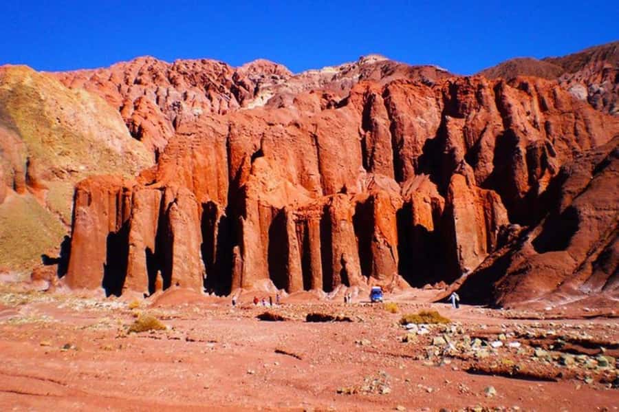Rainbow Valley: A journey of colors and natural wonders - Yerbas Buenas and the old caravan route