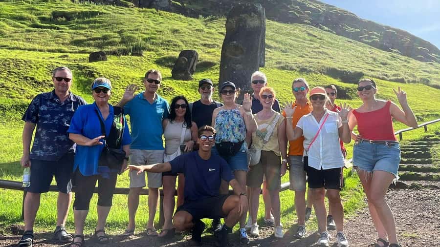 Rapa Nui: 3 Excursions with Hotel Transfers - The full-day route begins at Vaihu and Akahanga