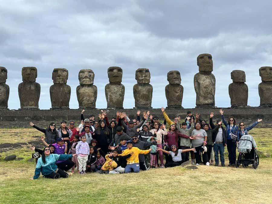 Rapa Nui Dreams: Experiencie Pack 3 Days - Day two: crater views, birdman traditions, and Rapa Nui caves