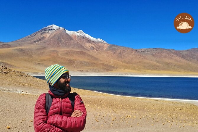 Red Stones and Altiplanic Lagoons - Red Stones and the most dramatic colors