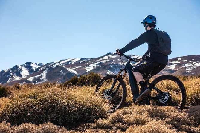 Rent an Electric Mountain Bike in Santiago to ride in a Bike Park - What happens at El Durazno Bike Park