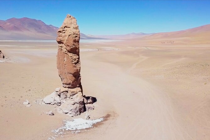 Salares Route and Exploration of the Caldera de la Pacana - Salar de Aguas Calientes and the Pacana Caldera