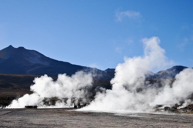 San Pedro de Atacama: 2-Day tour visiting Tatio Geysers & the Moon Valley - What the $332 price really covers