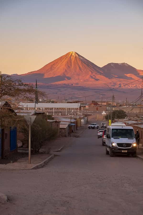 San Pedro de Atacama Day Trip: Atacama Desert and Salt Flats - Salinas de Aguas Calientes and Quisquiro