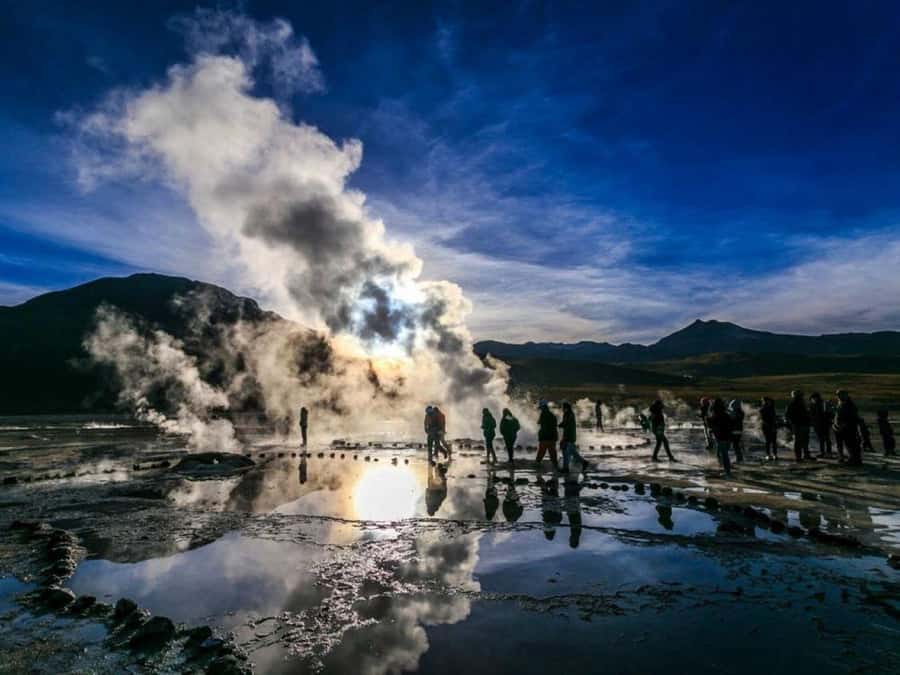 San Pedro de Atacama: Geysers del Tatio - Machuca, empanadas, and local life