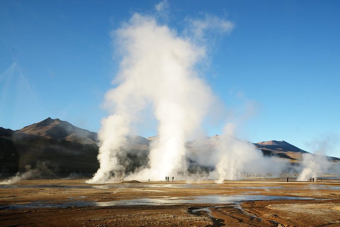 San Pedro de Atacama: Half day to El Tatio Geysers, breakfast included - The breakfast stop at the geothermal field
