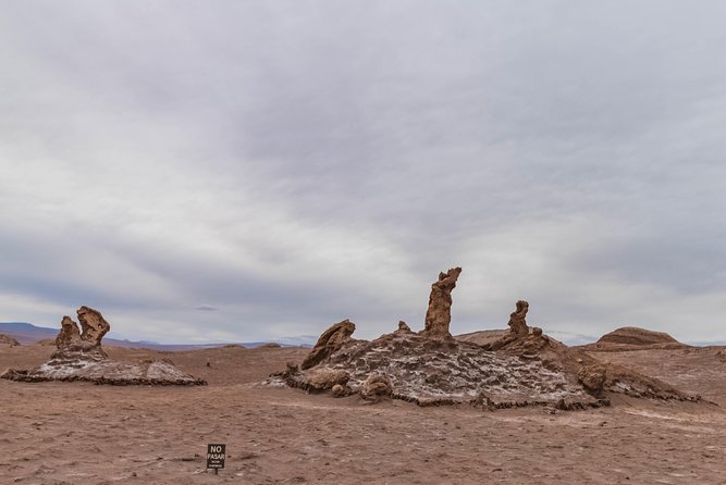 San Pedro de Atacama: Half day Valle de la Luna, Afternoon Tour - The first walks: caves, salt, and the main dune