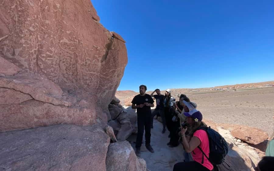 San Pedro de Atacama: Rainbow Valley and Petroglyphs Tour - Who will enjoy this outing most