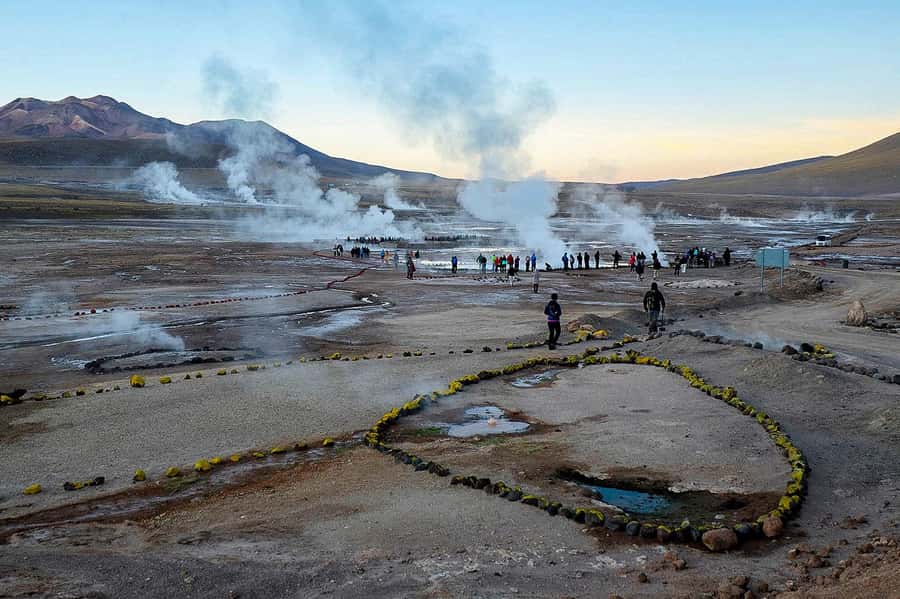 San Pedro de Atacama: Saver Pack Tatio Geysers + Moon Valley - El Tatio at sunrise
