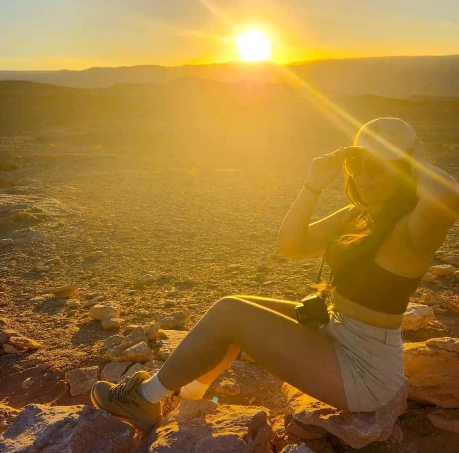 San Pedro de Atacama: Valle de la luna - Sunset, a cocktail, and the social side of the outing