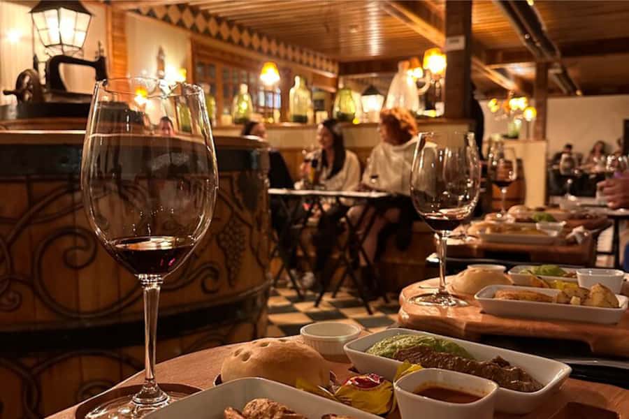 Santiago: Alyan Winery Sunset with Wine Tastings and Dinner - Who should book this winery evening