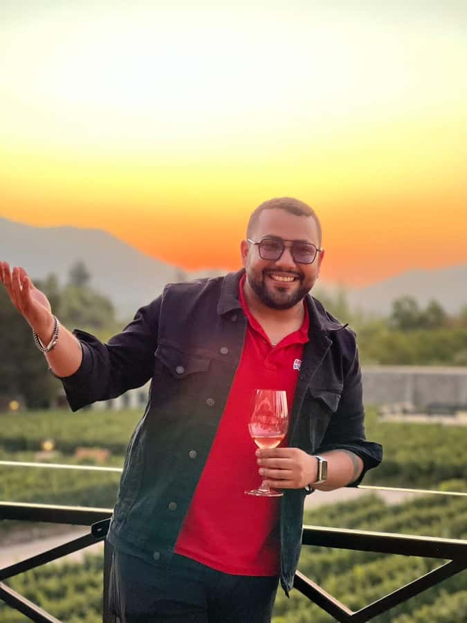 Santiago: Alyan Winery Sunset with Wine Tastings and Dinner - The ride from Santiago to Santa Rita