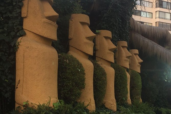 Santiago: Bali Hai Dinner & Show, Transport and Wine refill - Key points at a glance