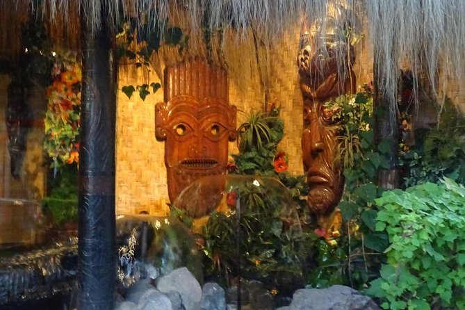 Santiago: Bali Hai Dinner & Show, Transport and Wine refill - Why the show earns most of the praise