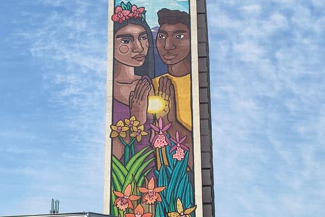 Santiago Barrio Yungay Street Art Walking Tour Experience - Starting at Quinta Normal on Matucana Avenue