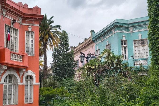 Santiago Barrio Yungay Street Art Walking Tour Experience - Peluquería Francesa, Boulevard Lavaud, and a living old business