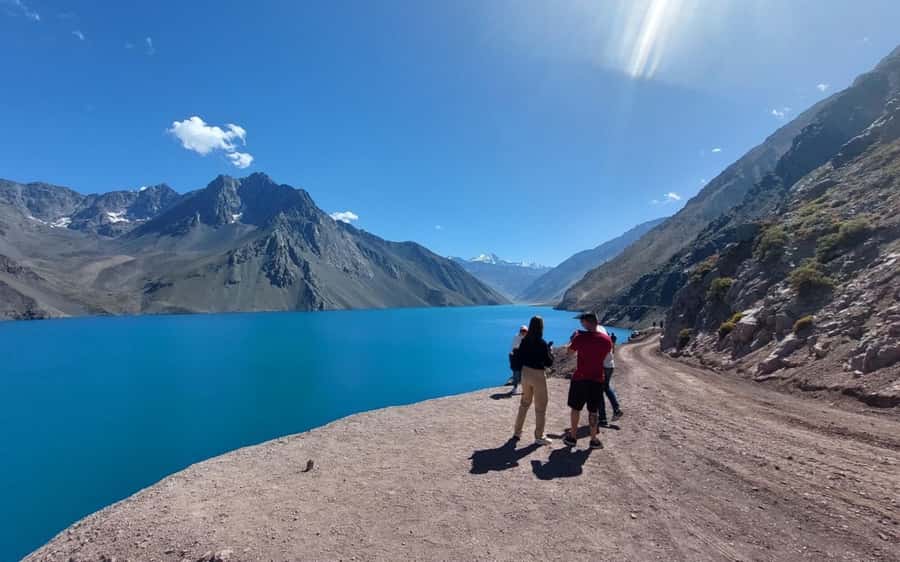 Santiago: Cajón del Maipo & El Yeso Reservoir Tour - San Jose de Maipo Square and the first taste of the valley