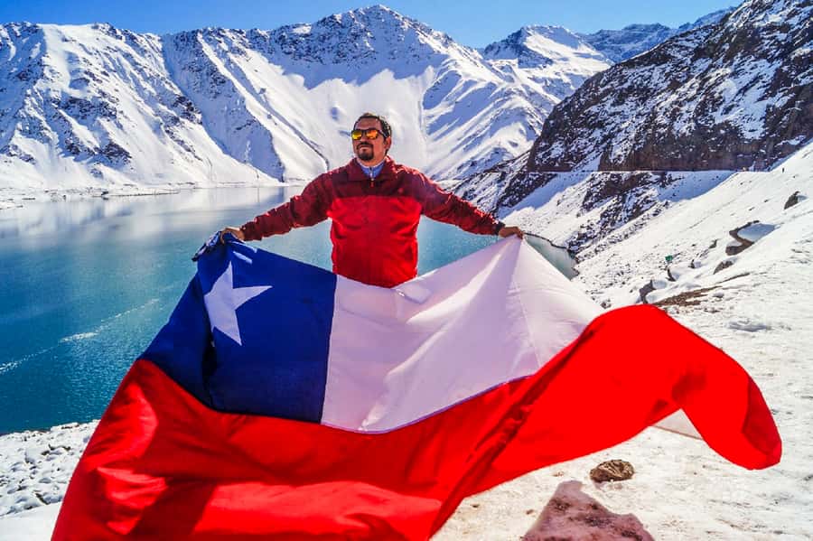 Santiago: Cajon del Maipo/Embalse del Yeso Tour with Picnic - Embalse del Yeso, the reason to go