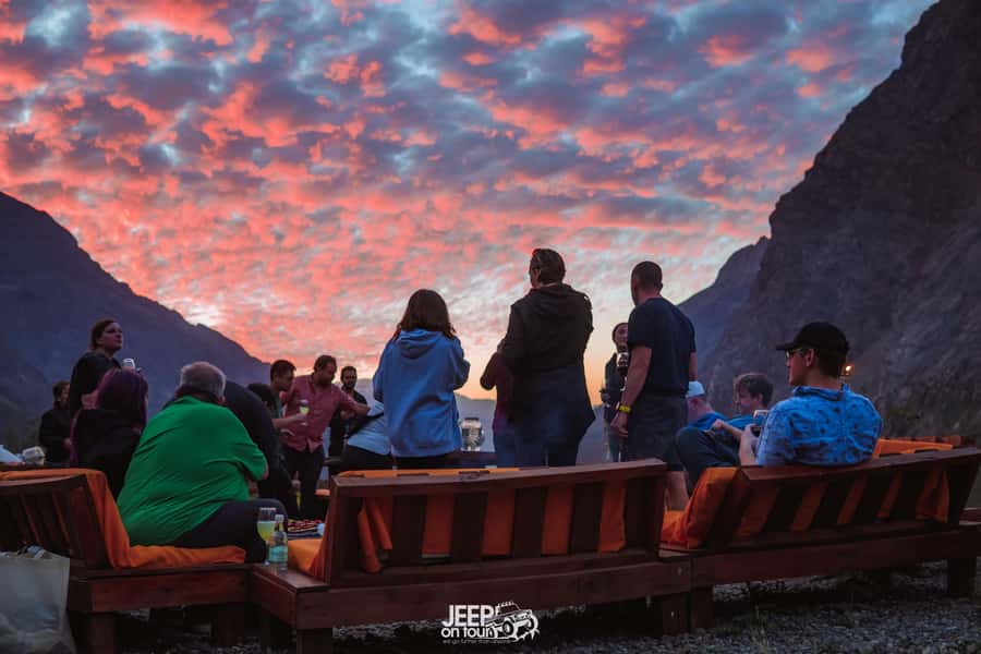 Santiago: Cajón del Maipo Hot Springs & Chilean Barbecue - Waterfalls, viewpoints, and the first big mountain views