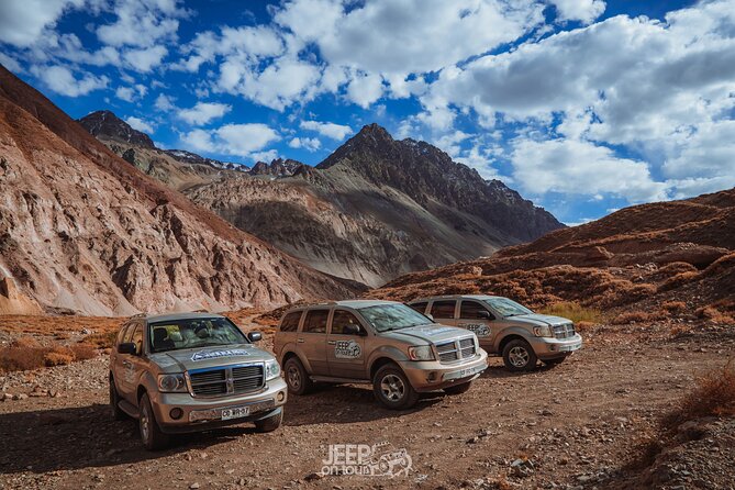 Santiago: Cajón del Maipo, Hot Springs, Waterfall & Chilean BBQ - Soaking at Termas Valle de Colina