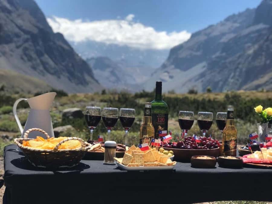 Santiago: Cajon del Maipo Termas Colina Trip - Picnic lunch, breakfast stops, and what to pack