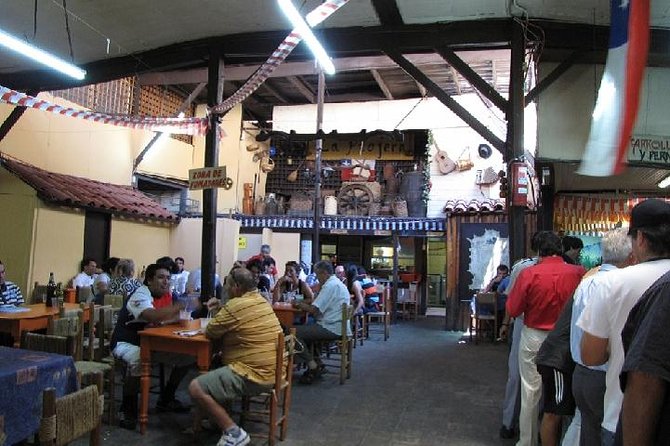 Santiago city experience: Walking tour, Market visit, Lunch & Coffee included - Public transport is part of the lesson