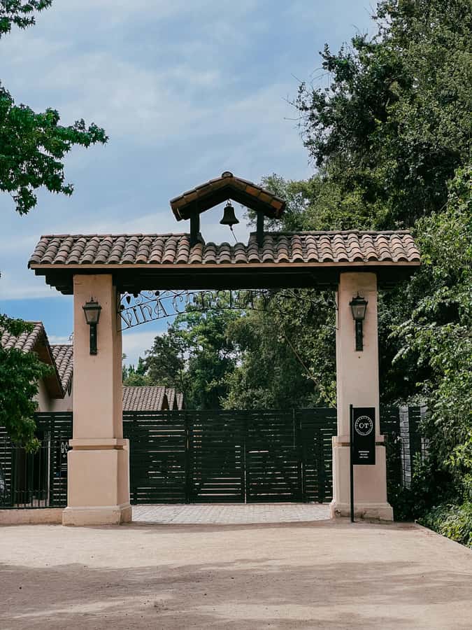 Santiago: Concha y Toro with transfer, tasting & gift cup - The ride from Santiago to the winery