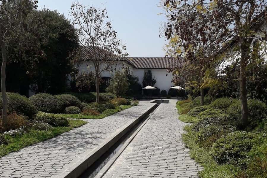 Santiago de Chile: Half-Day City Tour with Local Cuisine - Bellavista and the optional Chilean meal