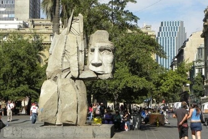 Santiago De Chile Highlights Walking Tour with a Guide - Barrio Paris Londres: European flavor in a compact quarter