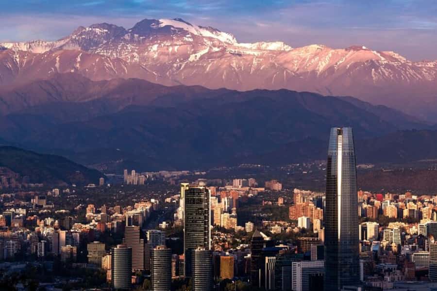 Santiago De Chile: Private Custom Walking tour with A Guide - A Smart First Look at Santiago