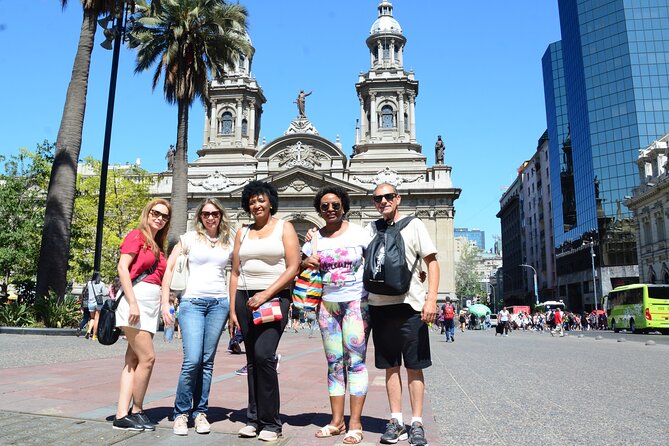 Santiago de Chile Sightseeing Tour - Group size, guide style, and language