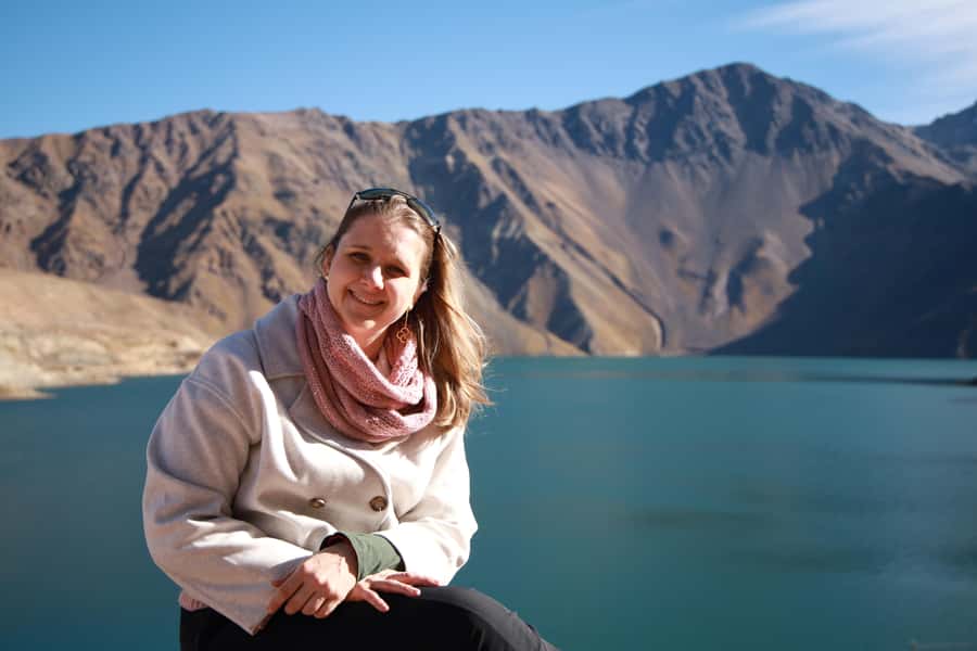 Santiago: Full day Embalse del Yeso, Casa de Chocolate, picnic & Hot Springs - Soaking at Termas de Colina