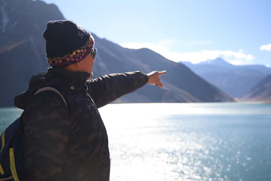 Santiago: Full day Embalse del Yeso, Casa de Chocolate, picnic & Hot Springs - The included picnic in the mountains