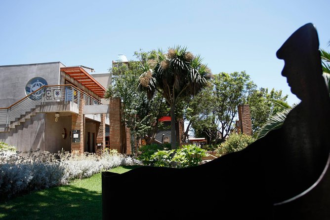 Santiago: Full-Day Neruda's Route Tour, include entraces to museums - Starting at 7:30 a.m. in Santiago