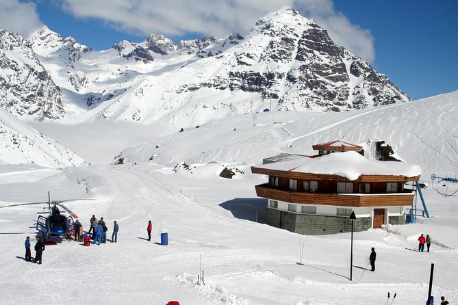 Santiago: Full day Portillo and Inca Lagoon panoramic tour - Laguna del Inca: the day’s visual highlight