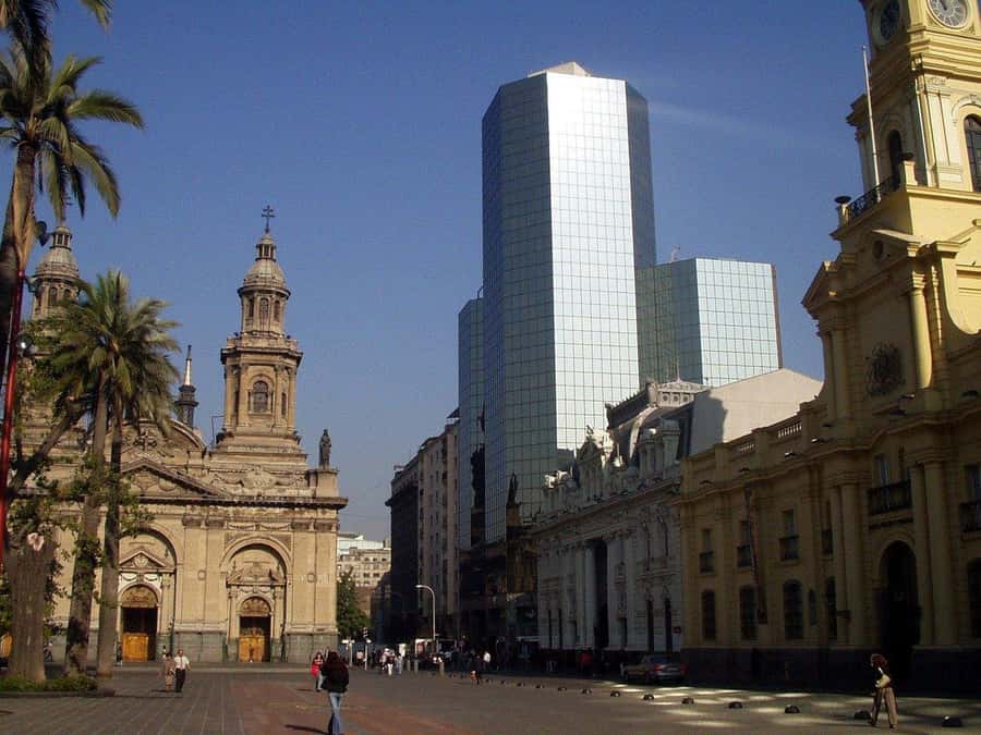 Santiago: Guided Full-Day Walking Tour with a Chilean Lunch - Key points to know before booking
