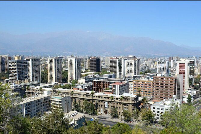 Santiago: Half-Day Sightseeing City Tour with Chauffeur and Guide - The former Congress and Plaza de Armas explain Chilean public life