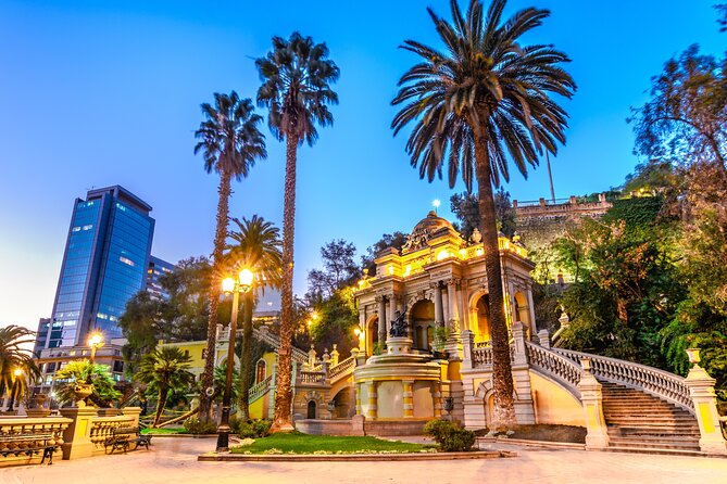 Santiago: Half-Day Sightseeing City Tour with Chauffeur and Guide - La Moneda connects architecture with Chilean history