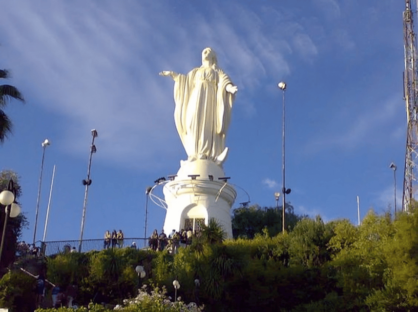 Santiago : Highlights Walking Tour With A Guide - Iglesia de San Francisco, Santiago’s oldest church