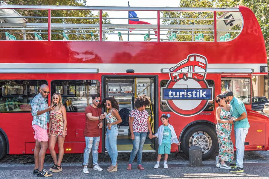 Santiago: Hop-on Hop-off Bus Day Ticket with Audio Guide - Bicentenario Park: a pause among lagoons and trees