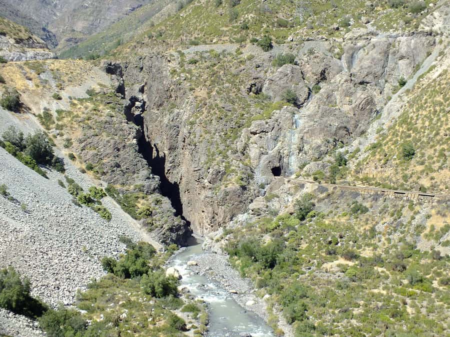 Santiago: Inca Lagoon and Vineyard Visit with Wine Tasting - The Caracoles Highway and Portillo’s mountain views