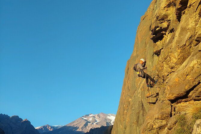 Santiago Metropolitan Region Rock Climbing Experience - Lunch, snacks, and a slower mountain break