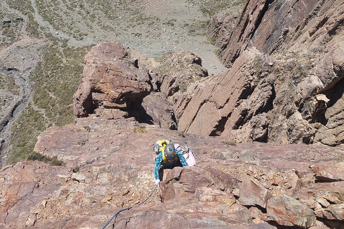 Santiago Metropolitan Region Rock Climbing Experience - Getting ready at the climbing wall